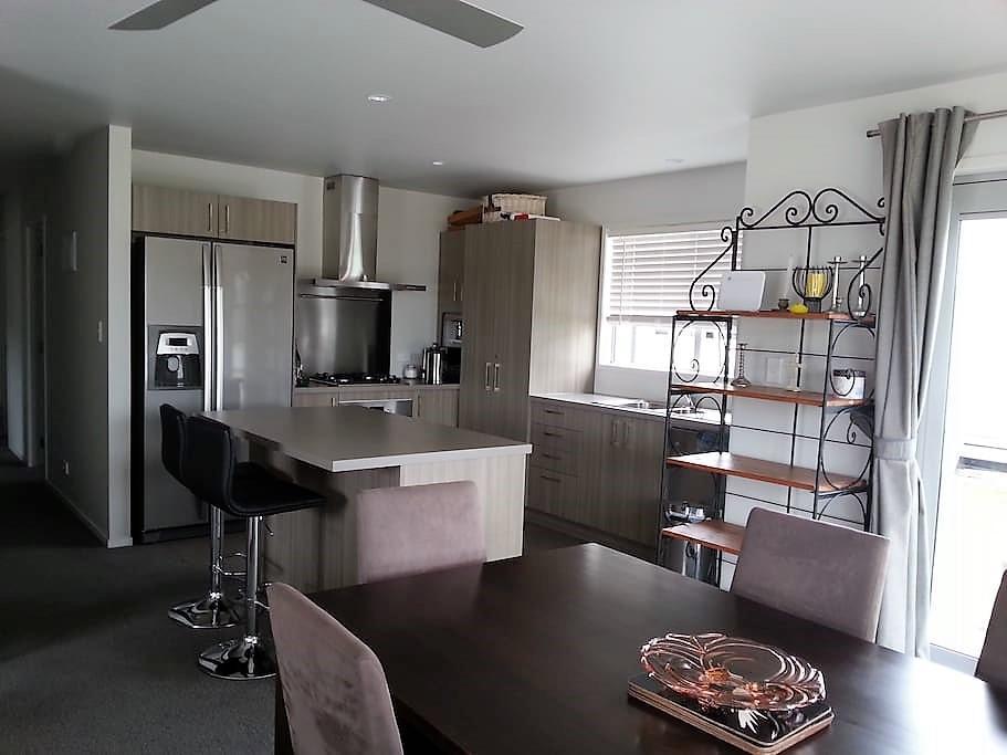 Cosy Mangawhai House ภายนอก รูปภาพ